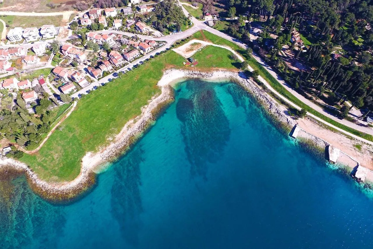 Apartments And Rooms By The Sea Rovinj - 19183 Guest house